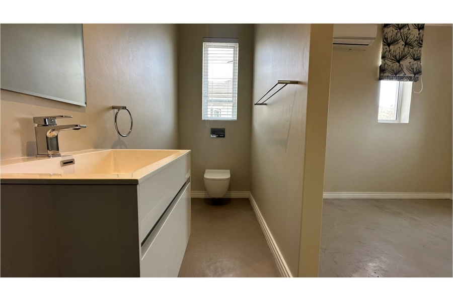 To Let 4 Bedroom Property for Rent in Val De Vie Estate Western Cape